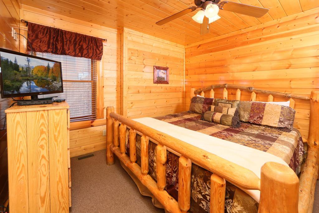 Rising Eagle Lodge - Eight Bedroom Pigeon Forge Ngoại thất bức ảnh