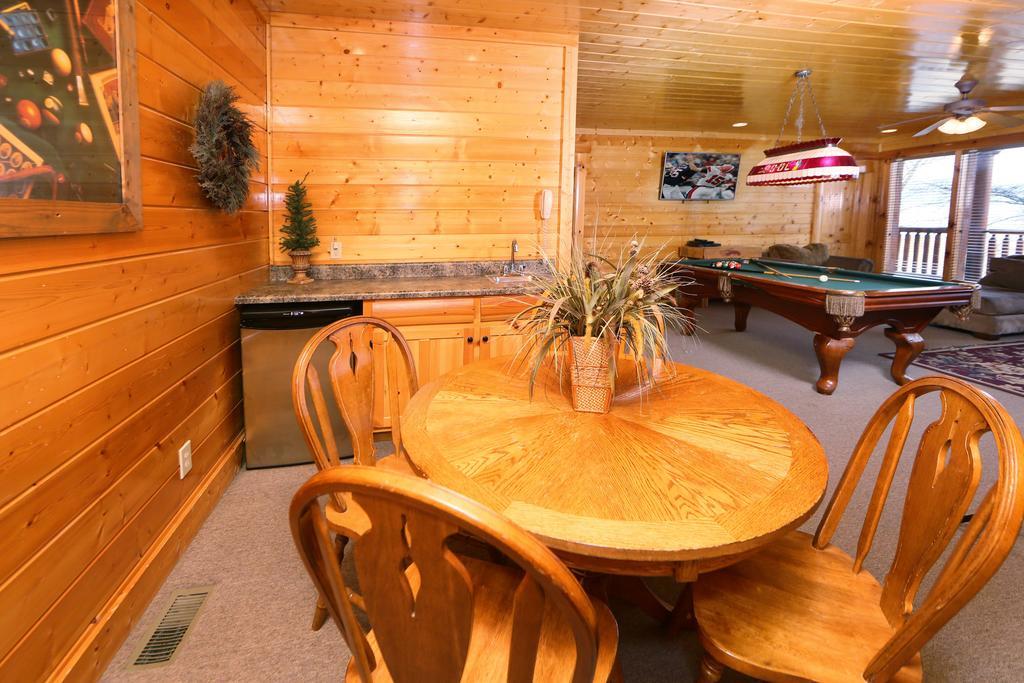 Rising Eagle Lodge - Eight Bedroom Pigeon Forge Ngoại thất bức ảnh